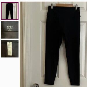 Sleek Black Women's Leggings
